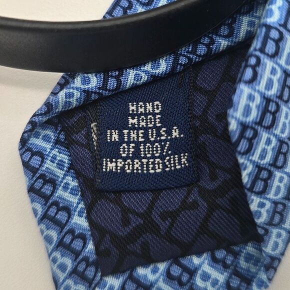 NWT Vineyard Vines Men's Limited-Edition Blue Silk Tie - Bessemer Trust 3.5x58 - Picture 7 of 8